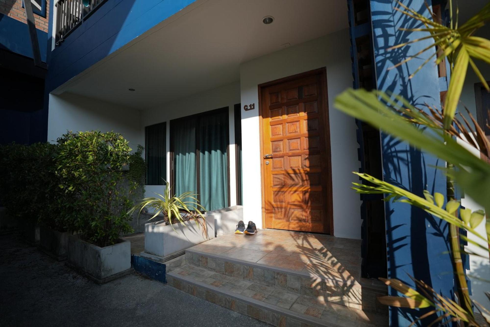 Kraam Silhouette Hotel And Cafe Phuket Chalong Esterno foto