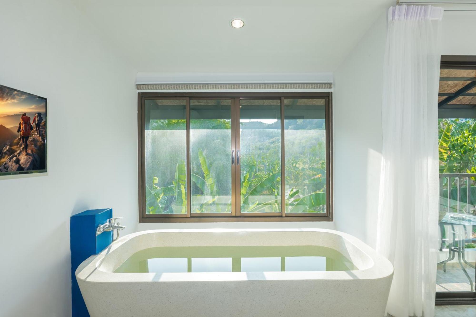 Kraam Silhouette Hotel And Cafe Phuket Chalong Esterno foto