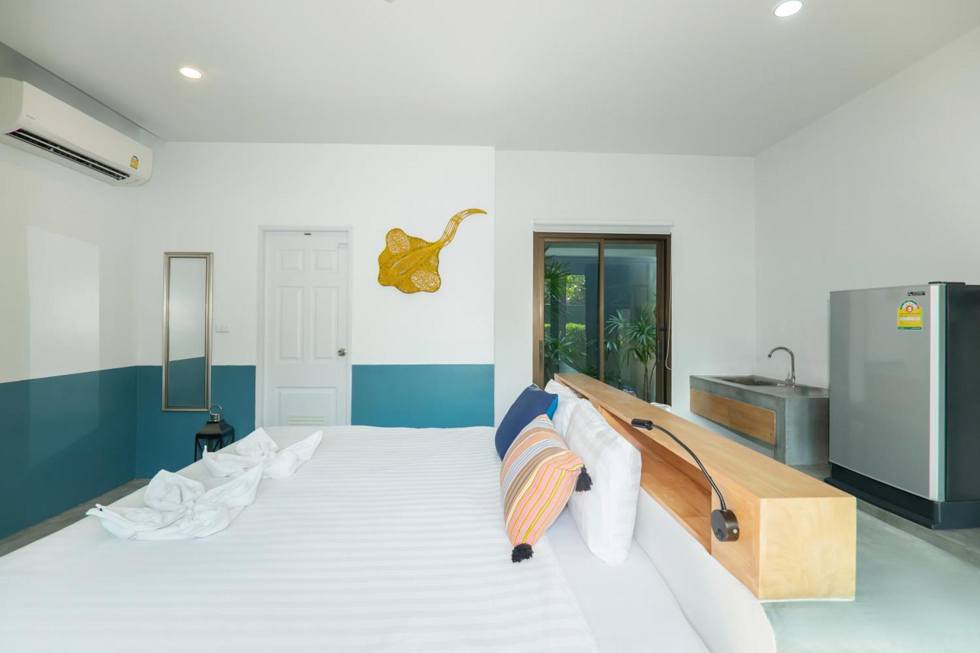 Kraam Silhouette Hotel And Cafe Phuket Chalong Esterno foto